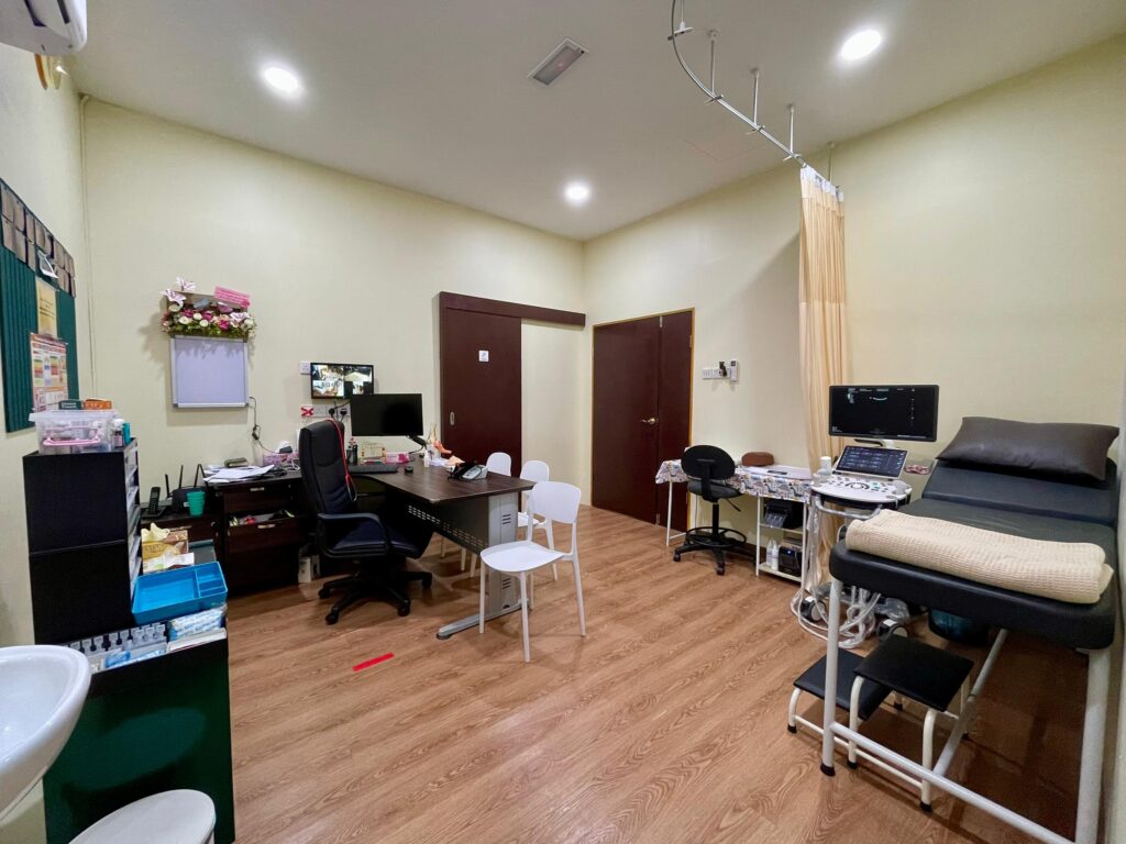 Interior Klinik Awla (6) Klinik Kesihatan wanita, Keluarga, kanak kanak di Johor | Klinik Awla (7)