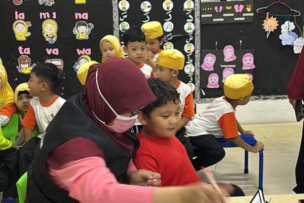 sakura-KLINIK AWLA COME TO SCHOOL LITTLE CALIPHS (33)