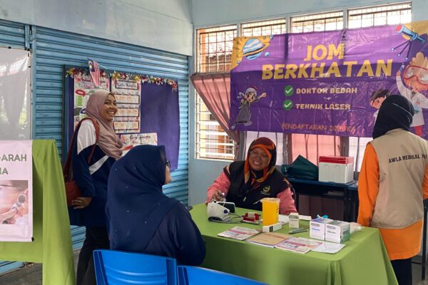 sakura-KLINIK AWLA COME TO SCHOOL SK BUKIT GAMBIR (17)