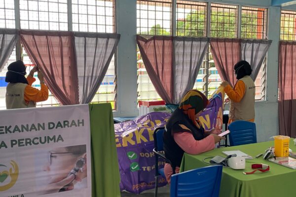 sakura-KLINIK AWLA COME TO SCHOOL SK BUKIT GAMBIR (18)