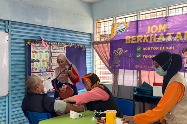 sakura-KLINIK AWLA COME TO SCHOOL SK BUKIT GAMBIR (22)