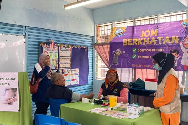 sakura-KLINIK AWLA COME TO SCHOOL SK BUKIT GAMBIR (25)