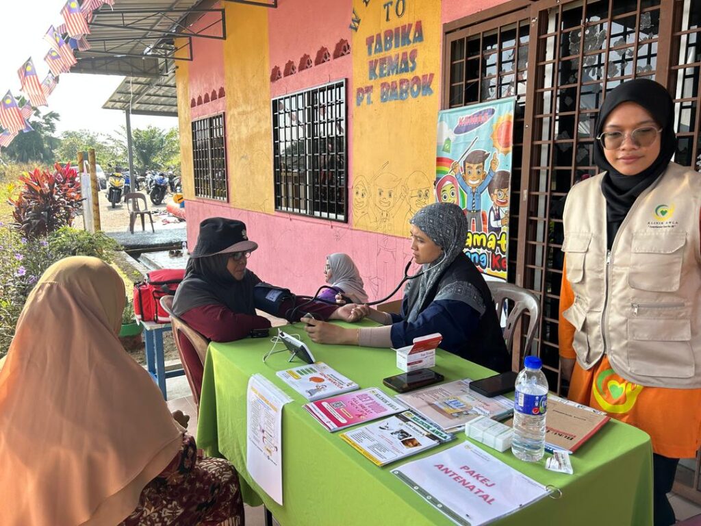 sakura-KLINIK AWLA MASUK KAMPUNG (PARIT BABOK) (2)